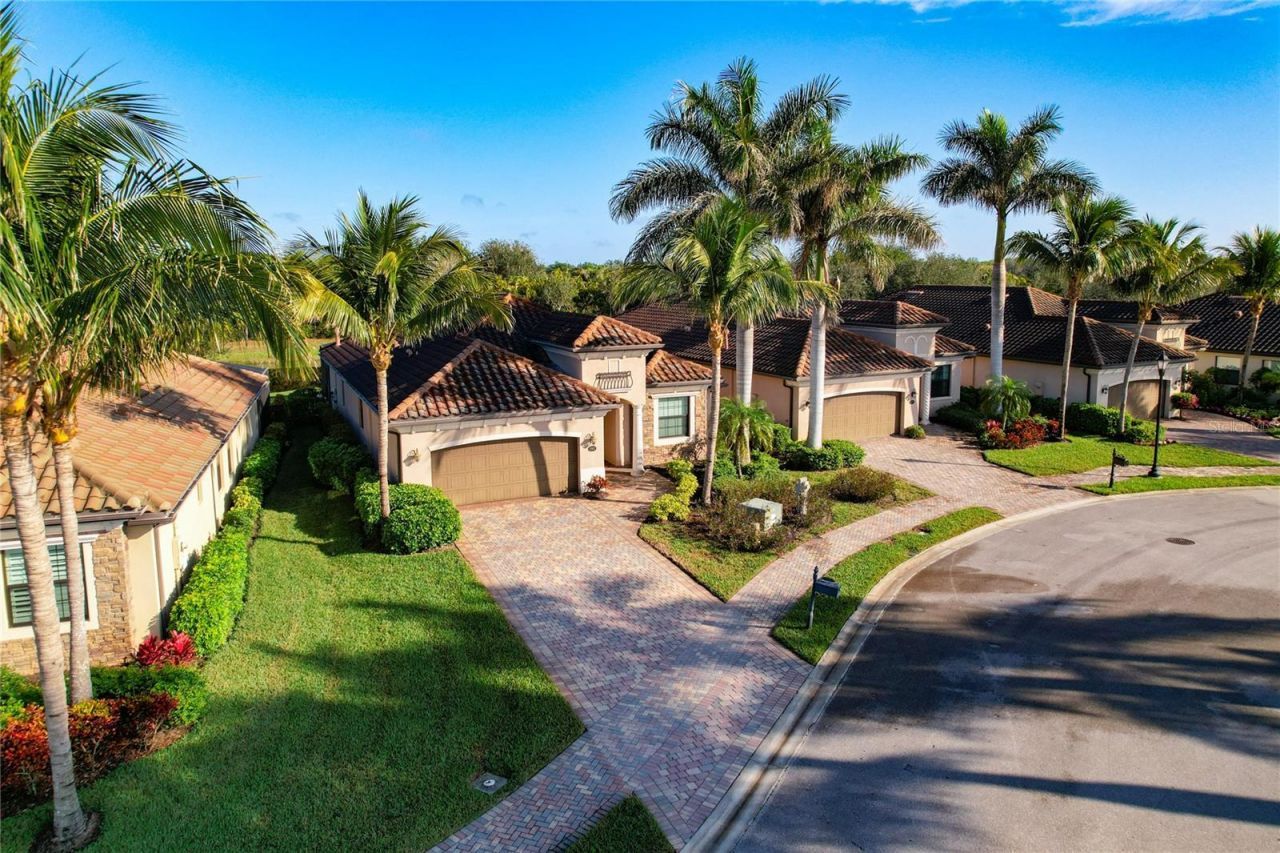 2902 Aviamar Circle, Naples, FL 34114 Photo