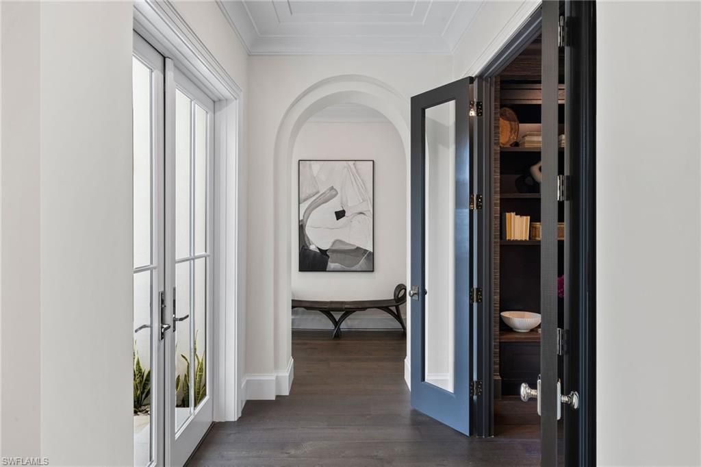 330 Hawser Ln, Naples, FL 34102 Photo