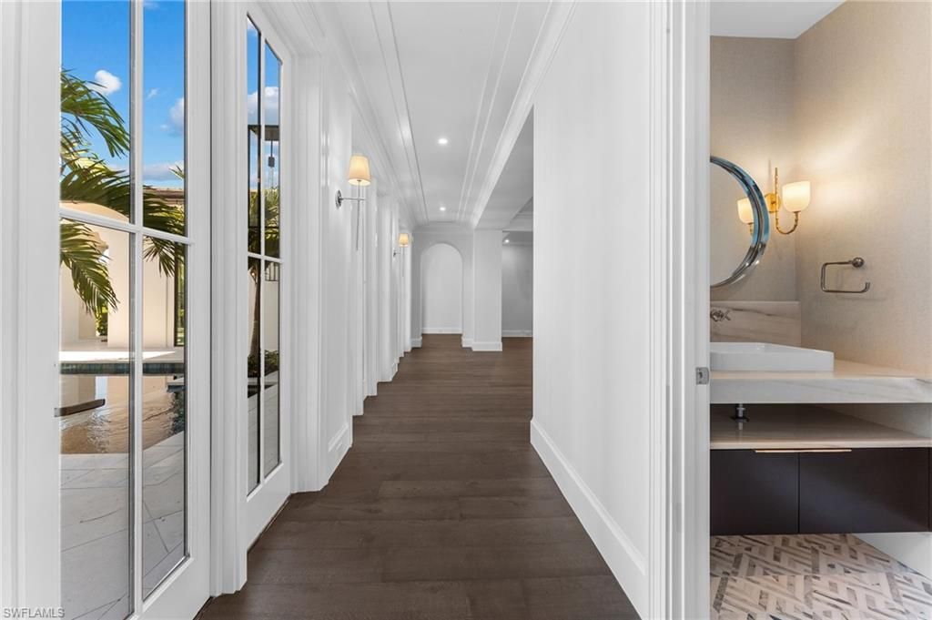 330 Hawser Ln, Naples, FL 34102 Photo