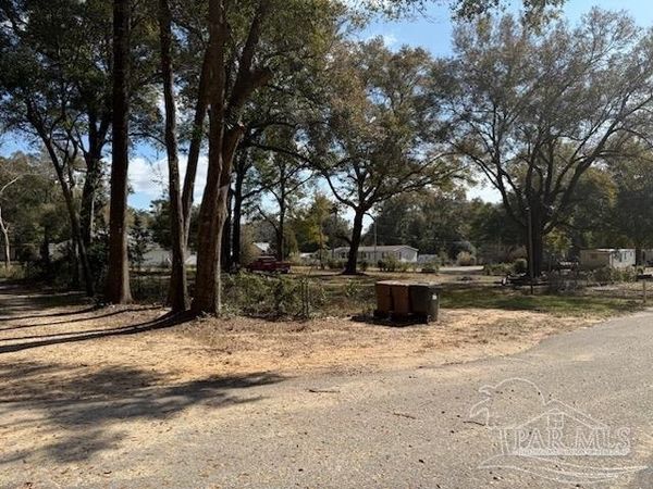 4380 Wellington Ct, Pace, FL 32571