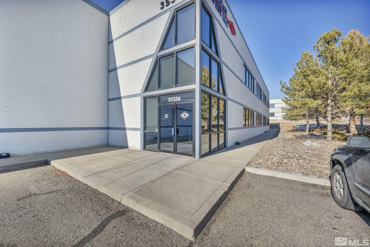 3535 Arrowhead Drive, Carson City, NV 89706 Photo