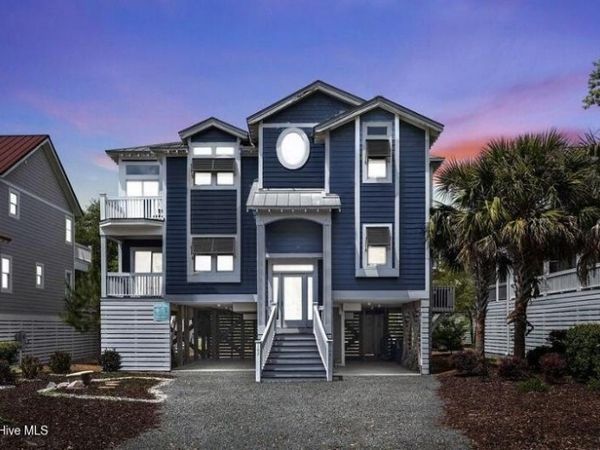 103 SE 74th Street, Oak Island, NC 28465