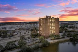 14 Lockwood Drive photo 4