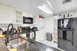 14 Lockwood Drive photo 4