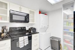 14 Lockwood Drive photo 4