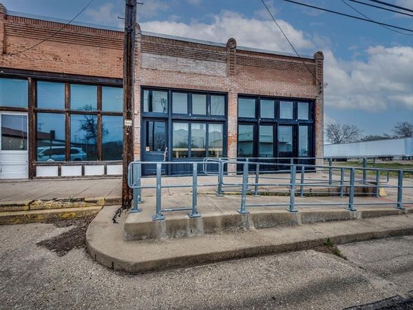 111 N Main Street, Milford, TX 76670