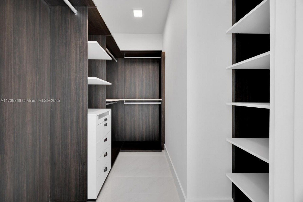 301 Altara Ave, Unit 201, Coral Gables, FL 33146 Photo