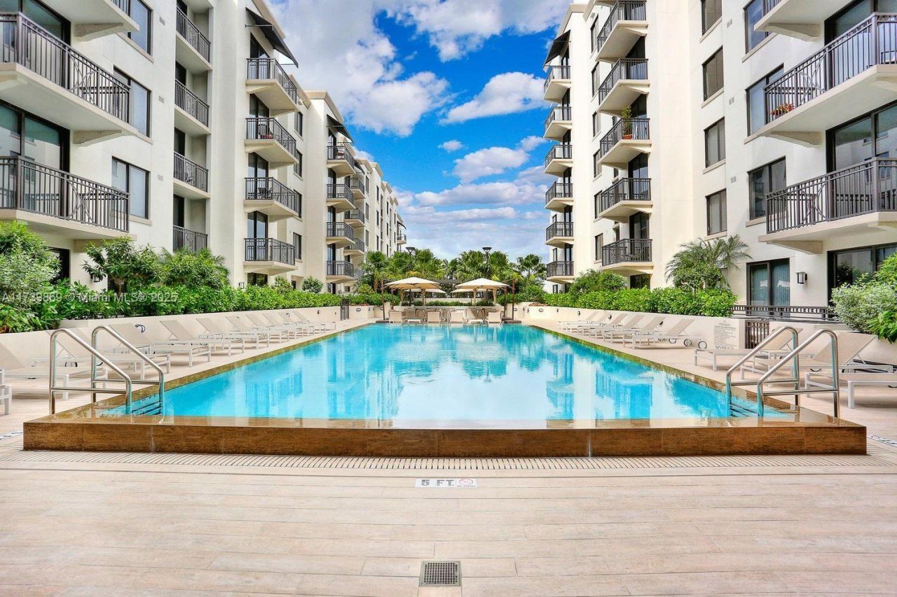 301 Altara Ave, Unit 201, Coral Gables, FL 33146 Photo