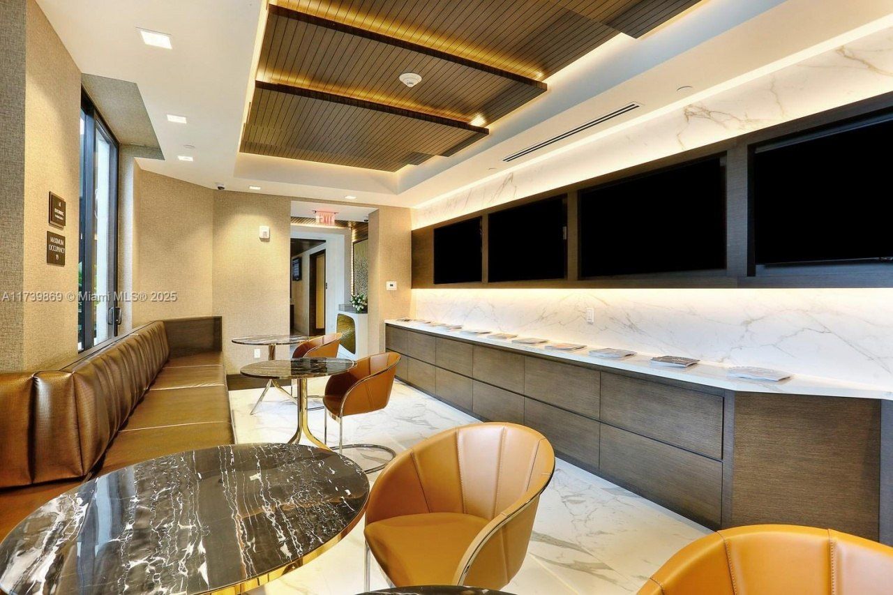 301 Altara Ave, Unit 201, Coral Gables, FL 33146 Photo