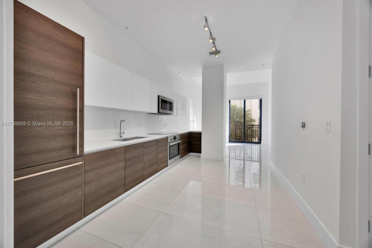 301 Altara Ave, Unit 201, Coral Gables, FL 33146 Photo