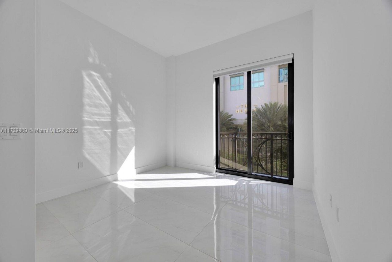 301 Altara Ave, Unit 201, Coral Gables, FL 33146 Photo