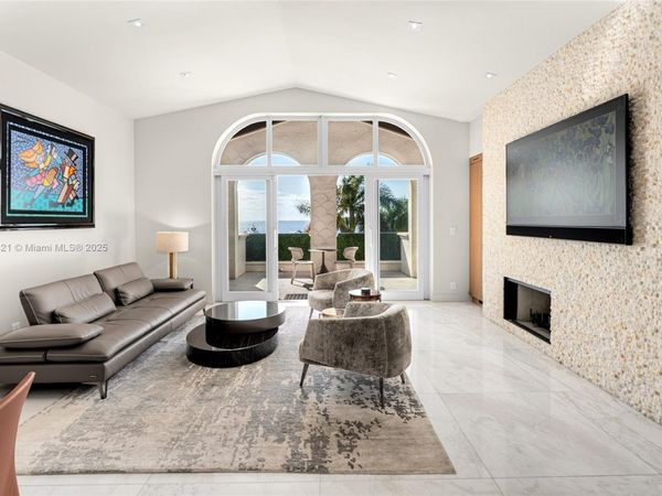 2042 Fisher Island Dr, Unit 2042, Miami Beach, FL 33109