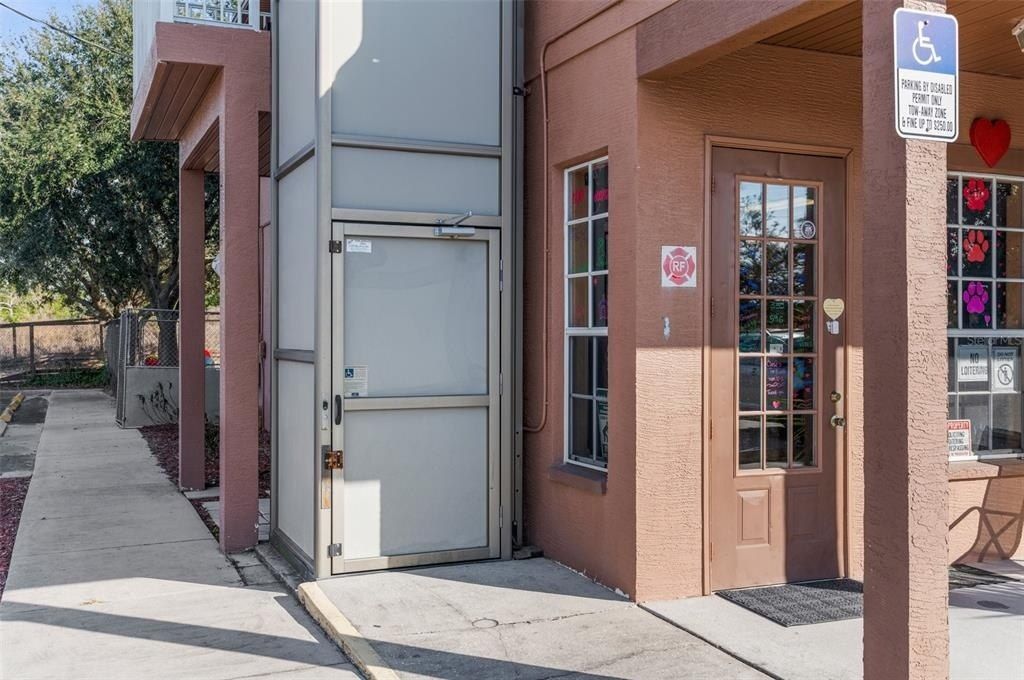 7044 Commercial Way, Weeki Wachee, FL 34613 Photo