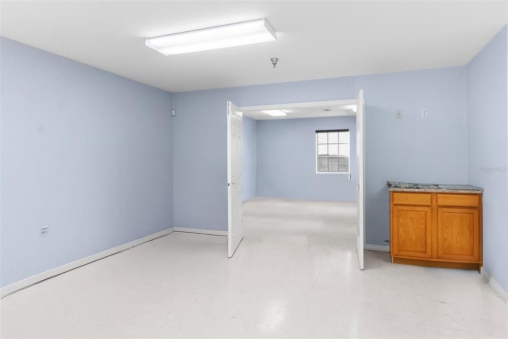 7044 Commercial Way, Weeki Wachee, FL 34613 Photo