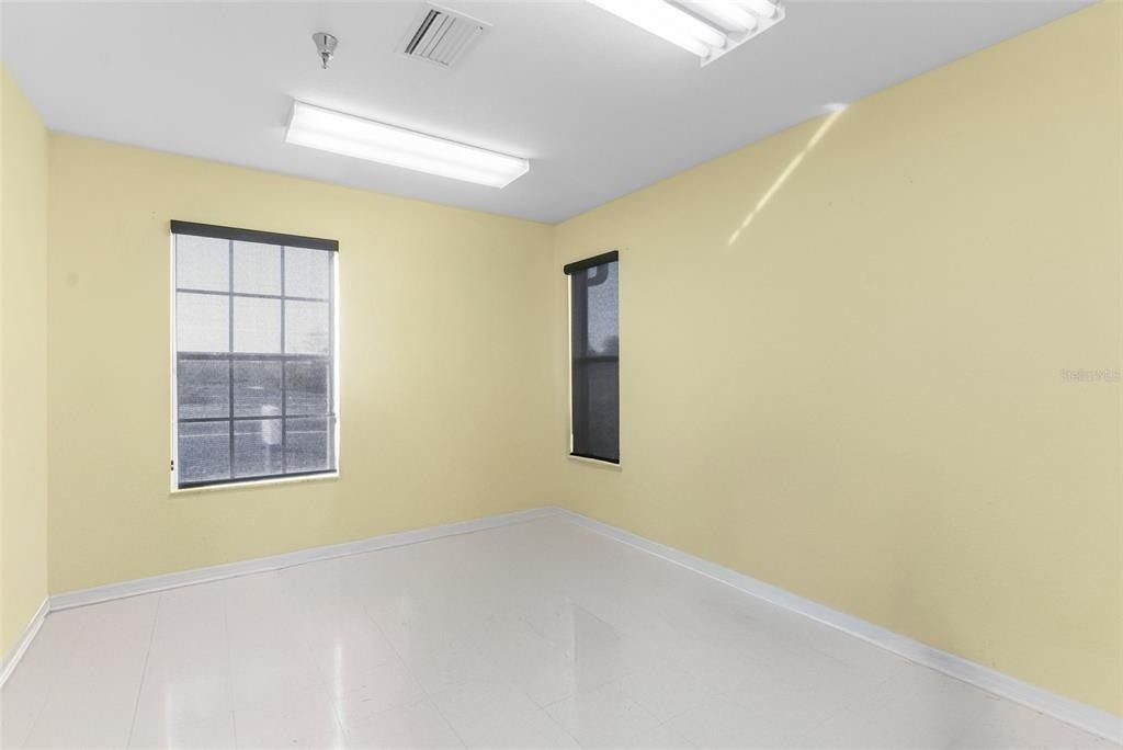 7044 Commercial Way, Weeki Wachee, FL 34613 Photo