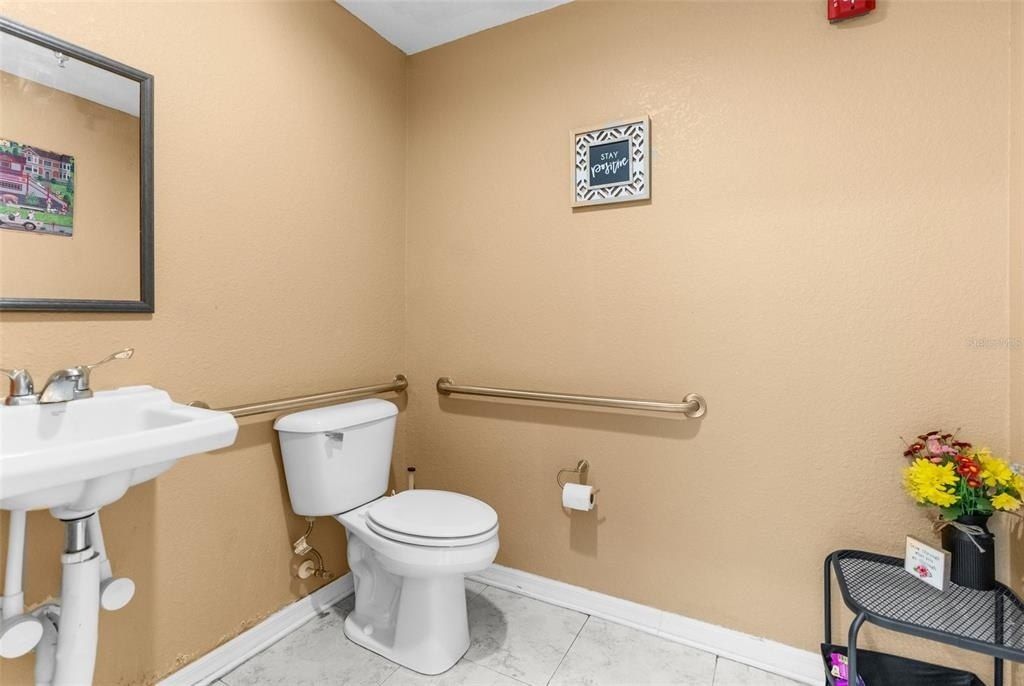 7044 Commercial Way, Weeki Wachee, FL 34613 Photo