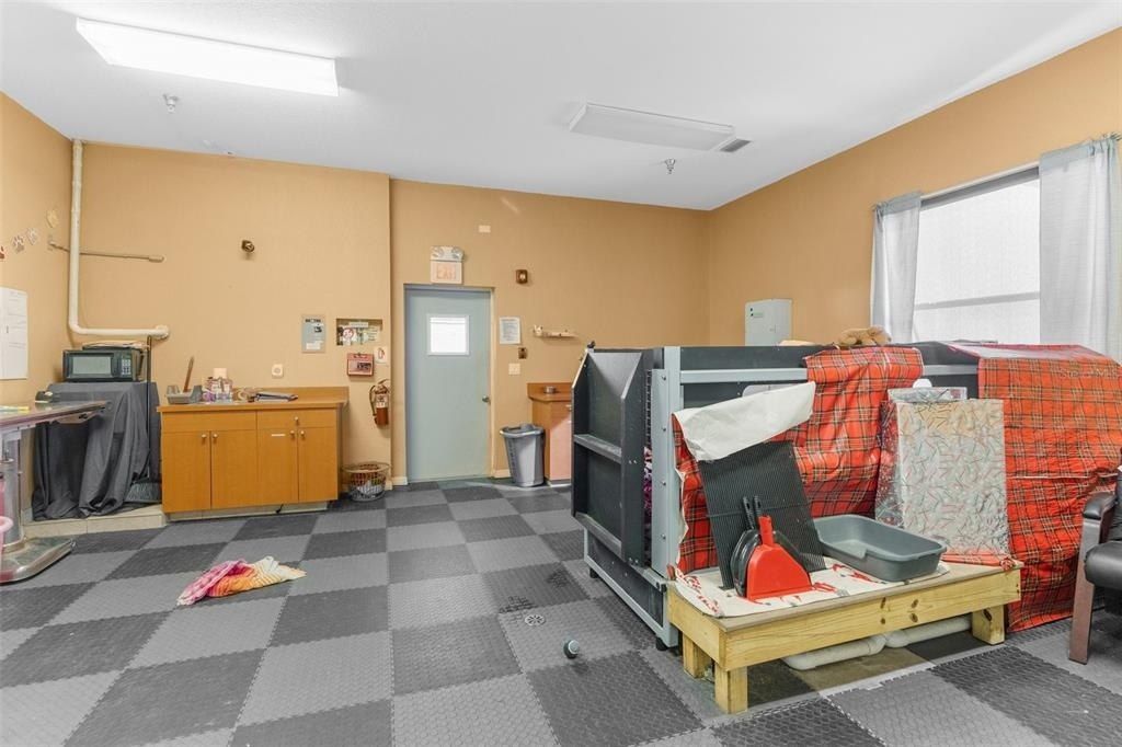 7044 Commercial Way, Weeki Wachee, FL 34613 Photo