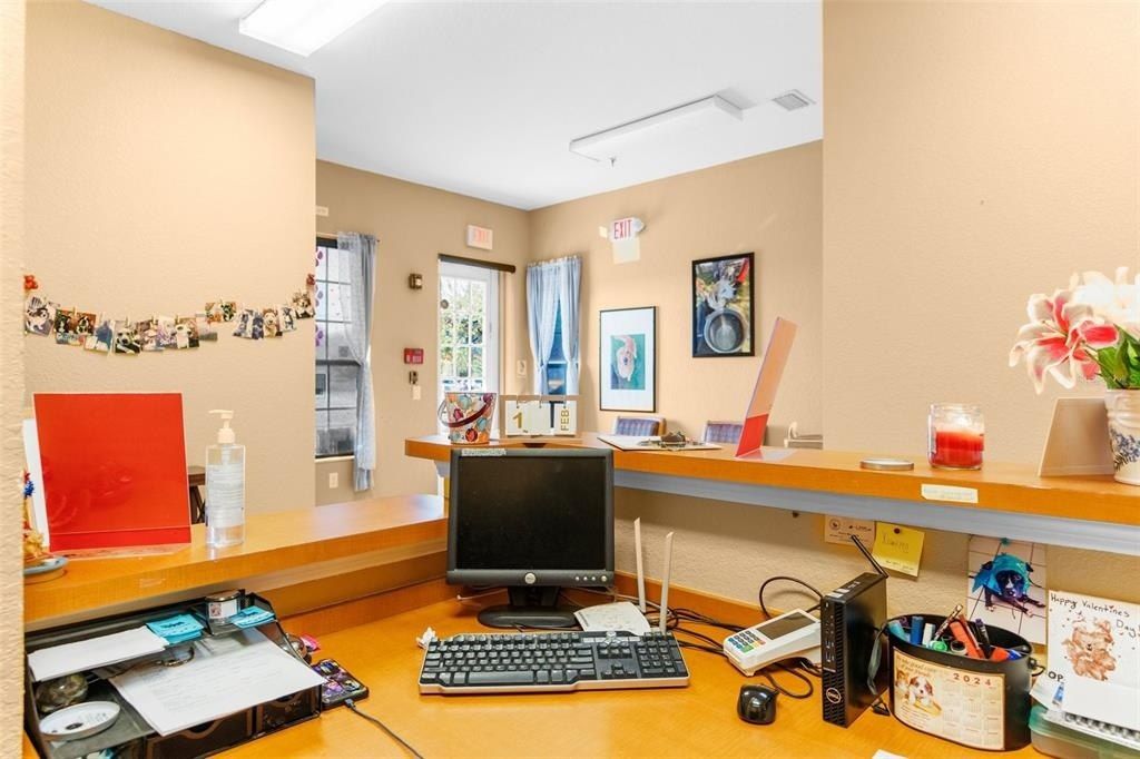 7044 Commercial Way, Weeki Wachee, FL 34613 Photo