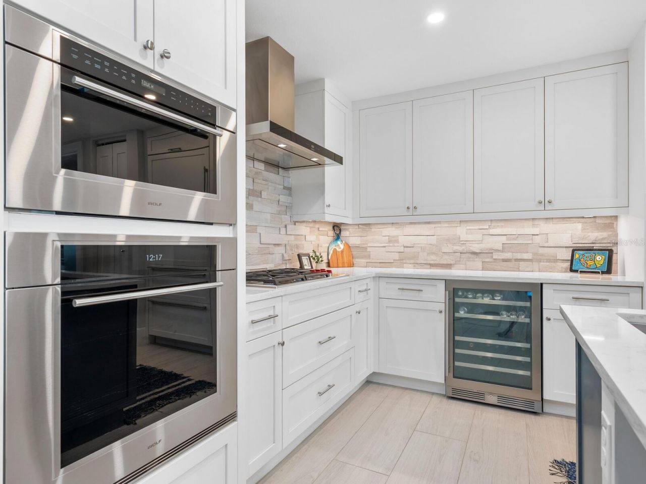 1035 Seaside Drive, Unit 305, Sarasota, FL 34242 Photo
