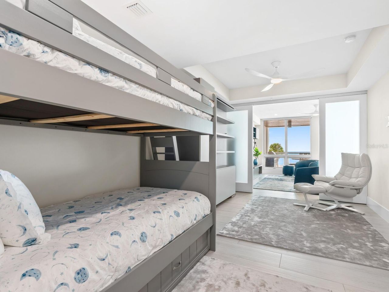 1035 Seaside Drive, Unit 305, Sarasota, FL 34242 Photo