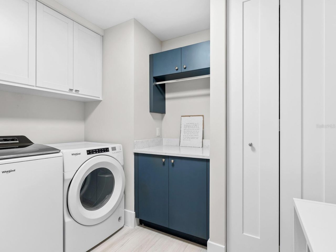 1035 Seaside Drive, Unit 305, Sarasota, FL 34242 Photo