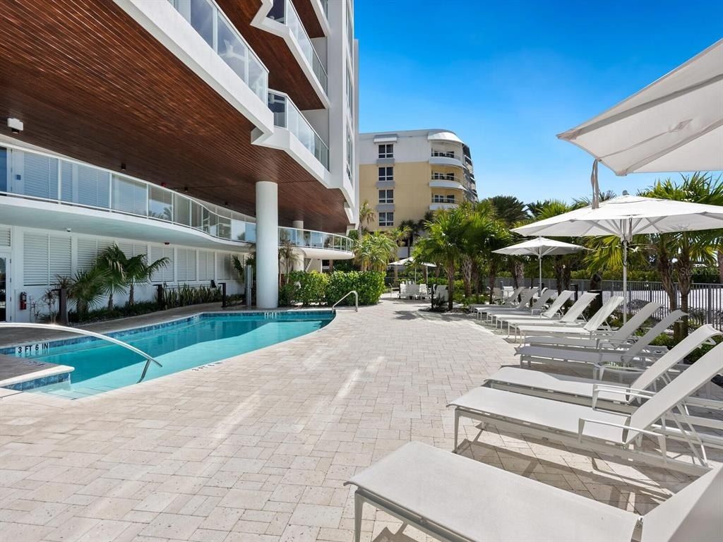 1035 Seaside Drive, Unit 305, Sarasota, FL 34242 Photo