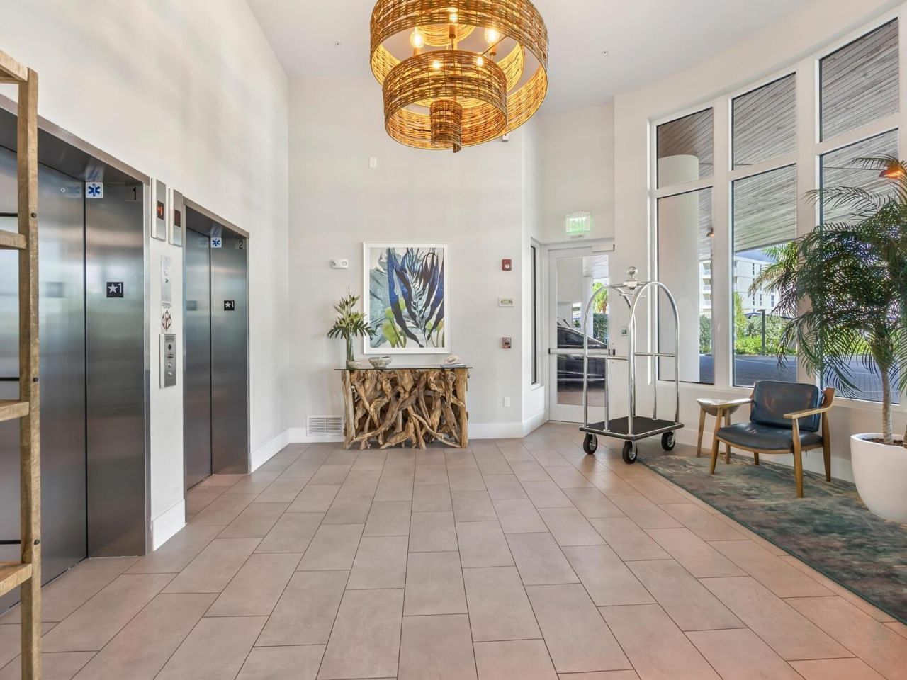 1035 Seaside Drive, Unit 305, Sarasota, FL 34242 Photo