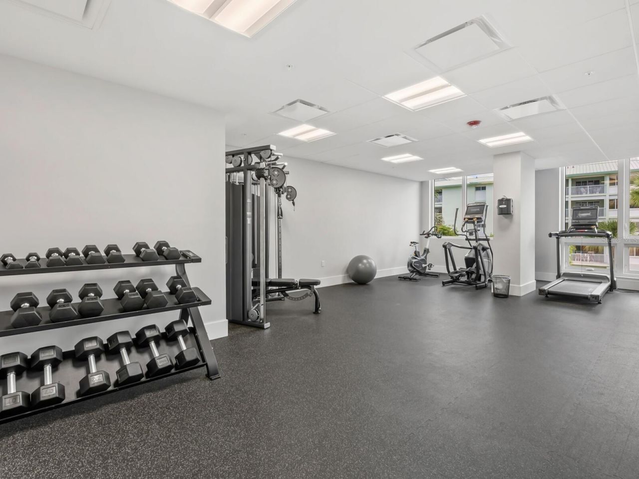 1035 Seaside Drive, Unit 305, Sarasota, FL 34242 Photo