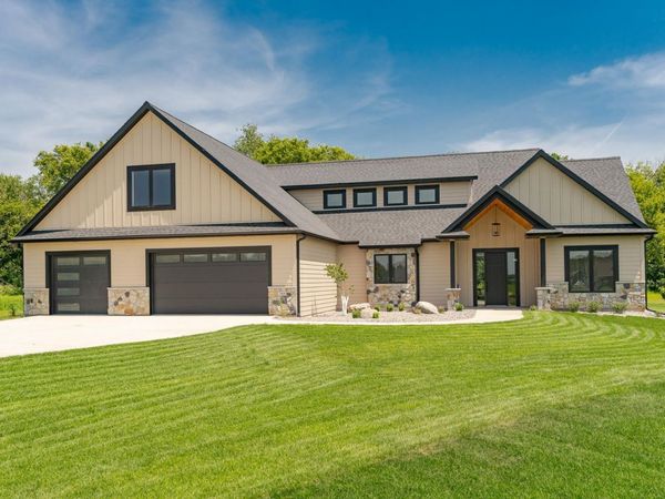 7414 Skyward Lane NW, Rochester, MN 55901