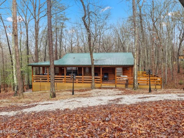 930 Wilderness Tr, Oneida, TN 37841