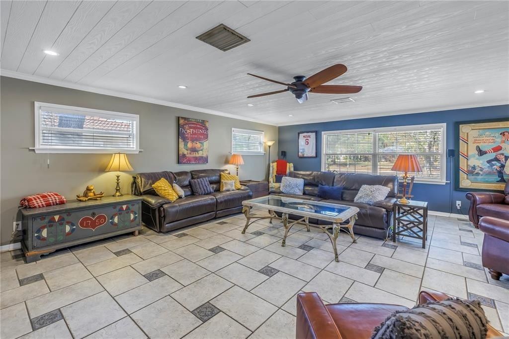 540 Villagrande Avenue S, Saint Petersburg, FL 33707 Photo