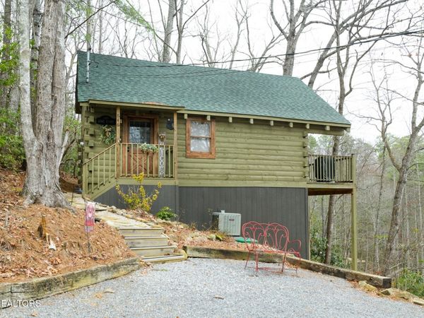 846 Maple Hill Way, Gatlinburg, TN 37738