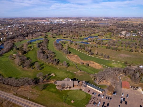 905 S Haley Ave, Brandon, SD 57005
