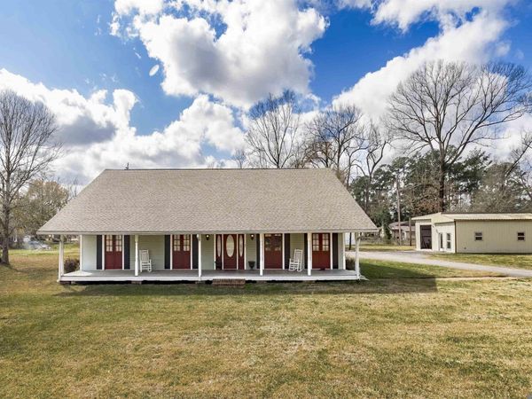 9614 Lockhart Rd, Denham Springs, LA 70726