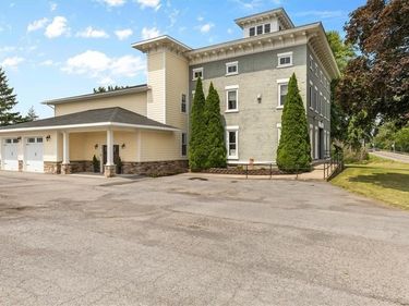 180 Geneva Street, Lyons, NY 14489