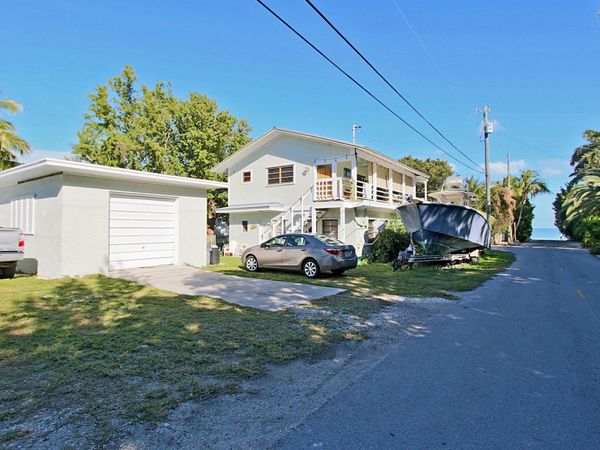 203 Tarpon Street, Tavernier, FL 33070