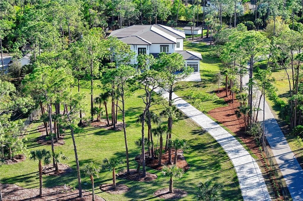 5160 Teak Wood Dr, Naples, FL 34119 Photo