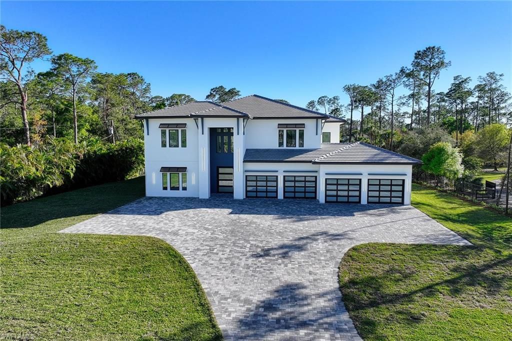 5160 Teak Wood Dr, Naples, FL 34119 Photo