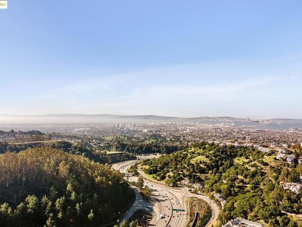 Tunnel Rd, Oakland, CA 94611