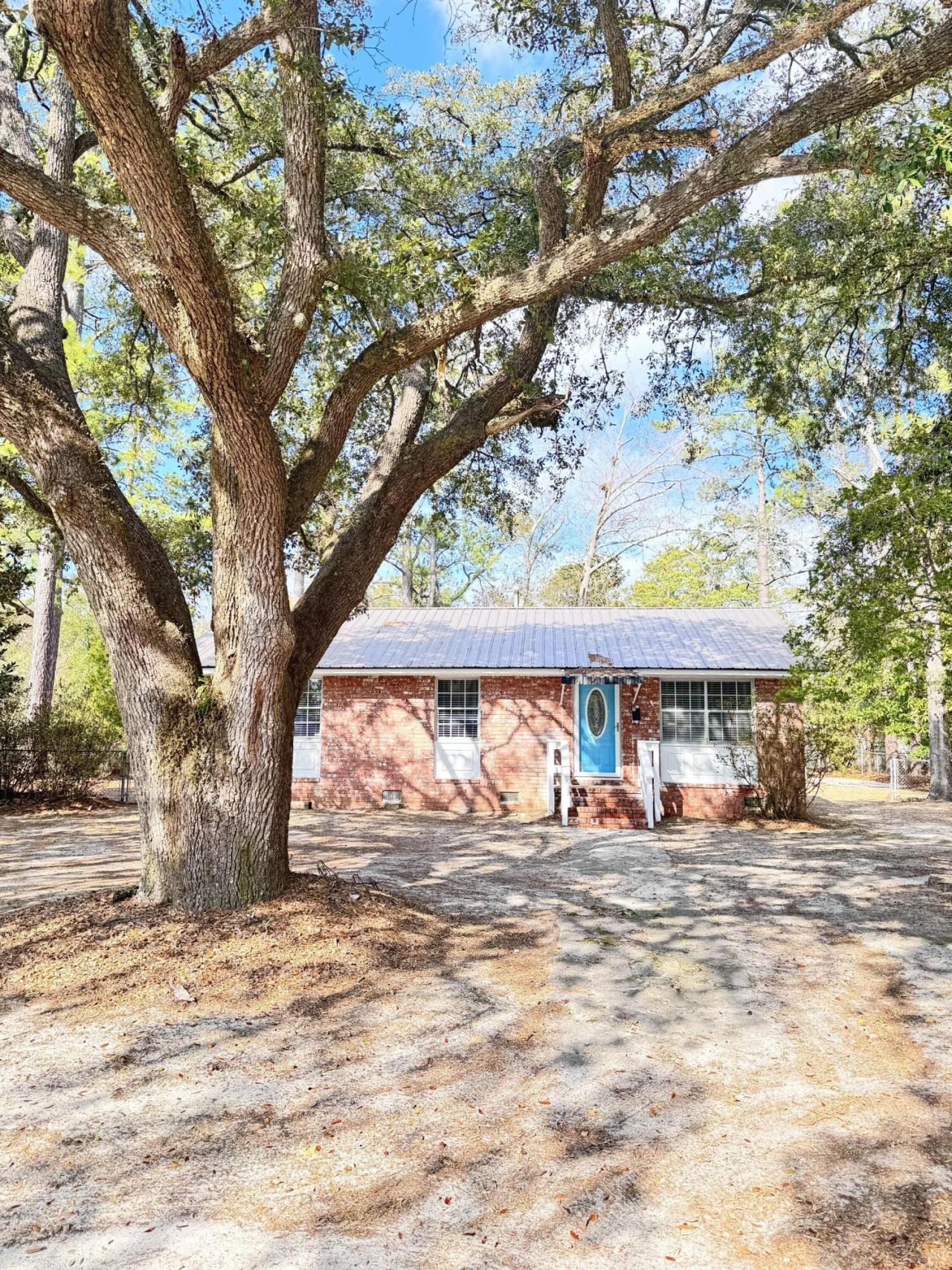 227 Bailey Street Photo 2