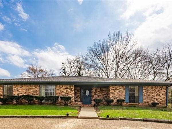 207 Lovers Lane, Malakoff, TX 75148