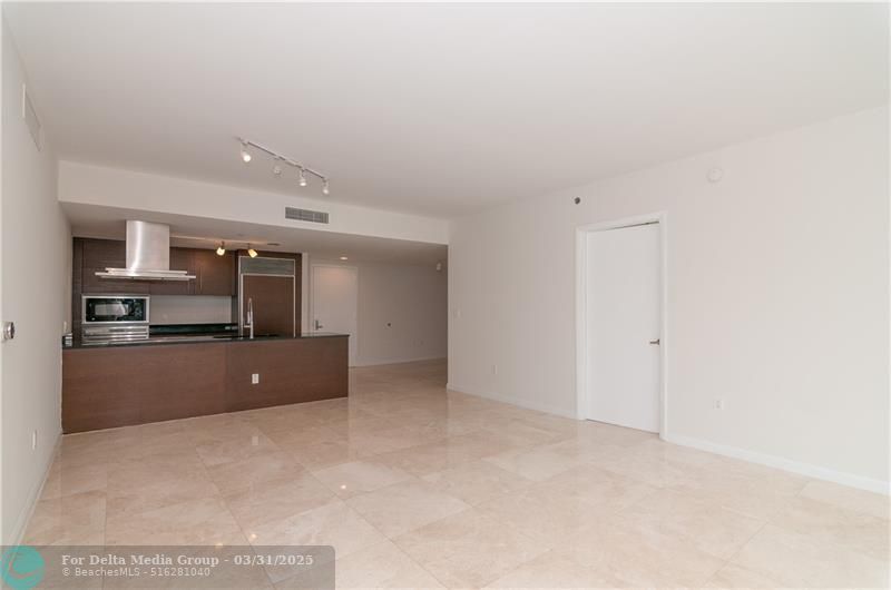 465 Brickell Avenue, Unit Bay 419, Miami, FL 33131 Photo