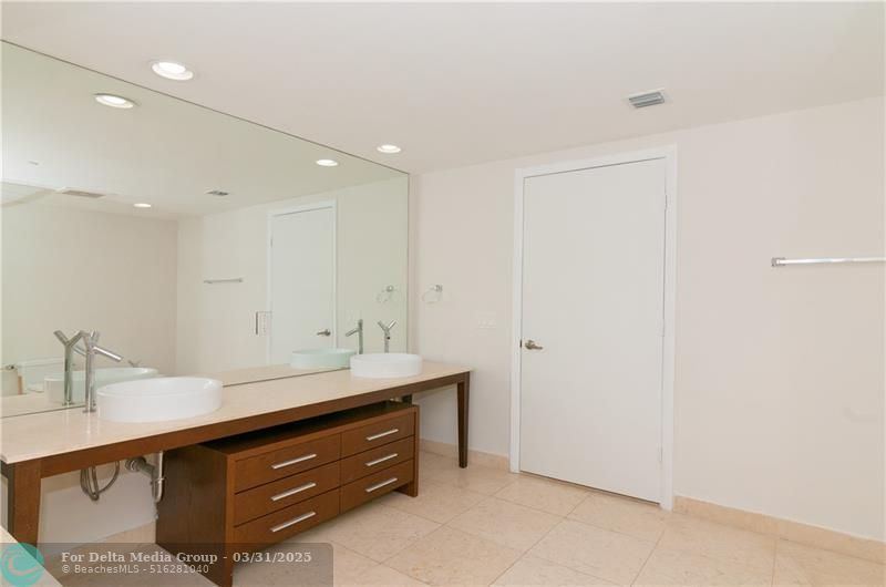 465 Brickell Avenue, Unit Bay 419, Miami, FL 33131 Photo