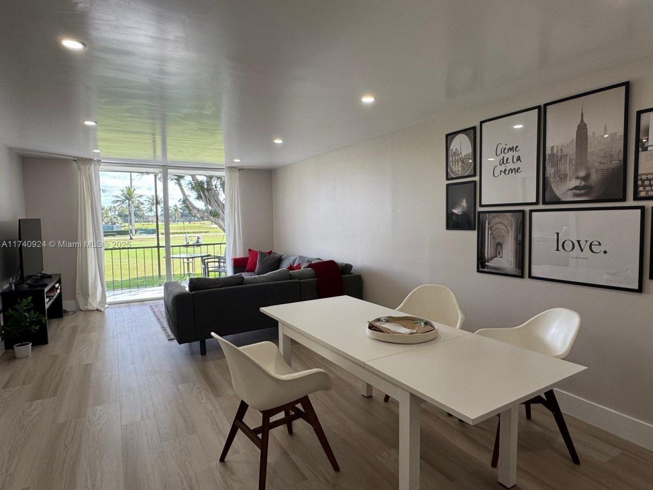 9200 N Hollybrook Lake Dr, Unit 208, Pembroke Pines, FL 33025 Photo