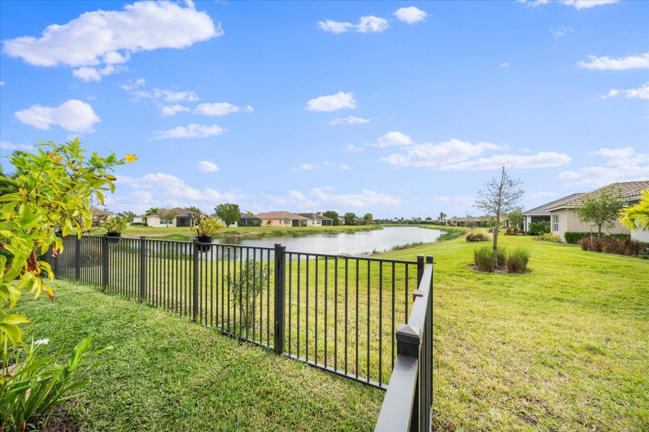 9597 SW Royal Poinciana Drive, Port Saint Lucie, FL 34987 Photo