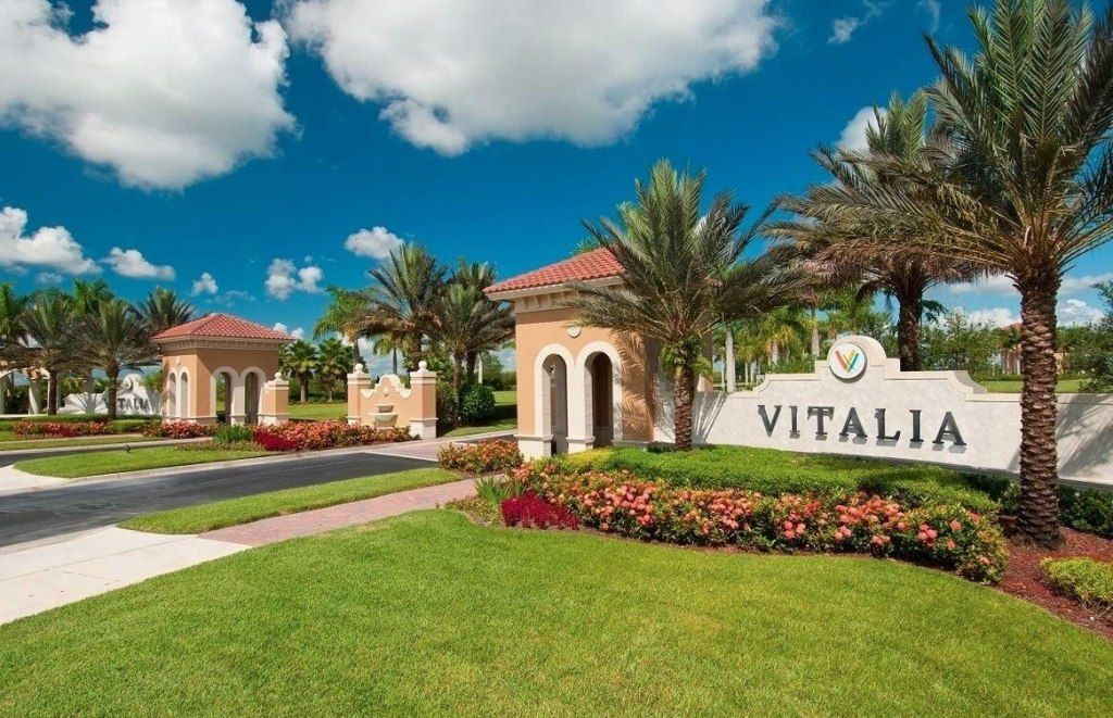 9597 SW Royal Poinciana Drive, Port Saint Lucie, FL 34987 Photo