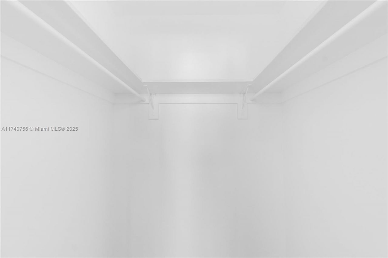 1000 West Ave, Unit 1008, Miami Beach, FL 33139 Photo