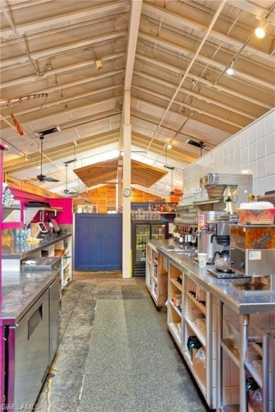 1551 Periwinkle Way, Sanibel, FL 33957 Photo