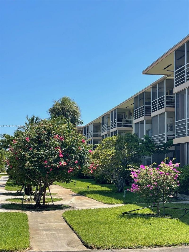 17090 NE 14th Ave, Unit 314, Miami, FL 33162 Photo