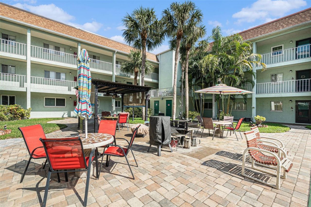 801 83rd Avenue N, Unit 215, Saint Petersburg, FL 33702 Photo